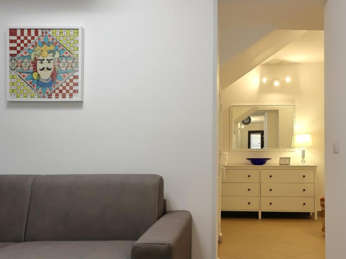 Bonello House Cattedrale Apartment ปาแลร์โม ภายนอก รูปภาพ