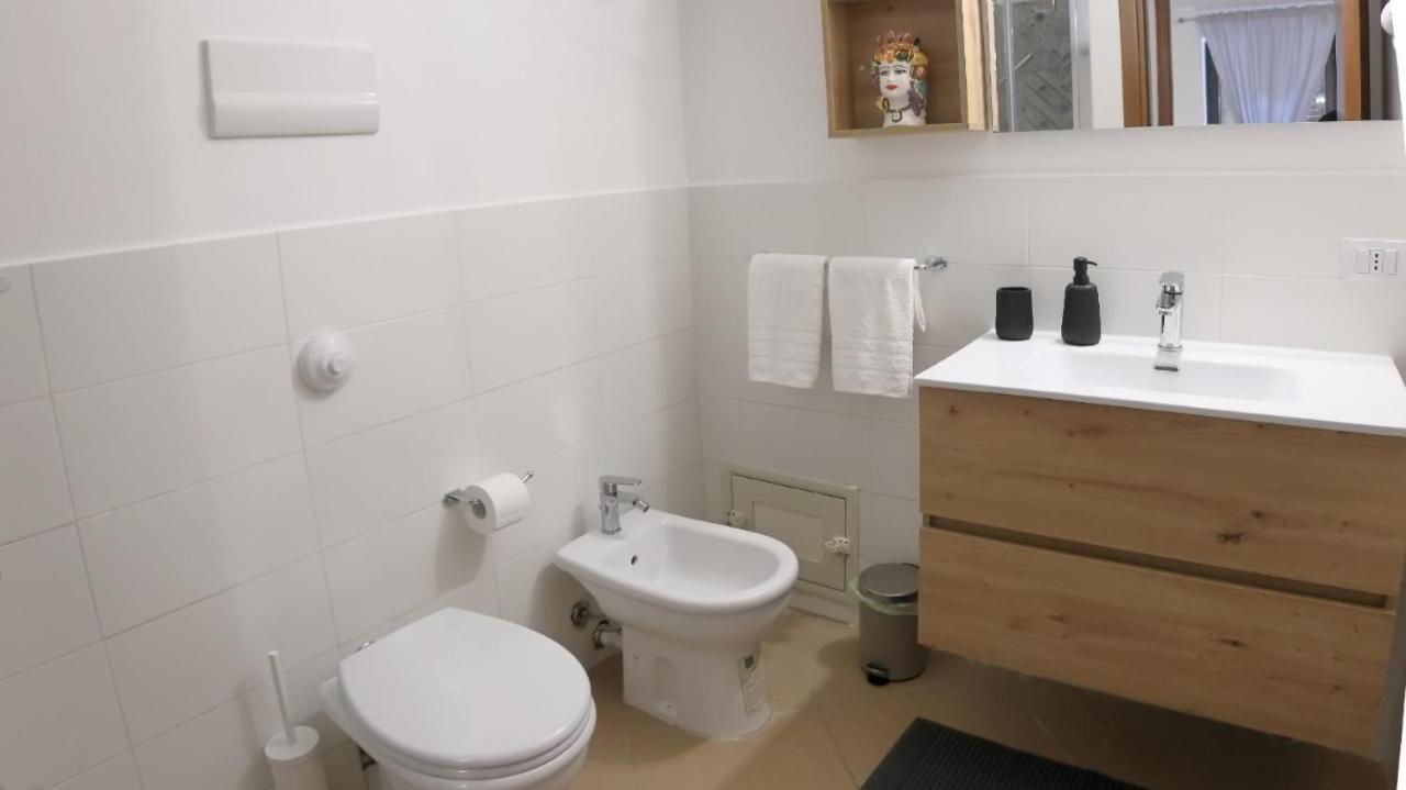 Bonello House Cattedrale Apartment ปาแลร์โม ภายนอก รูปภาพ